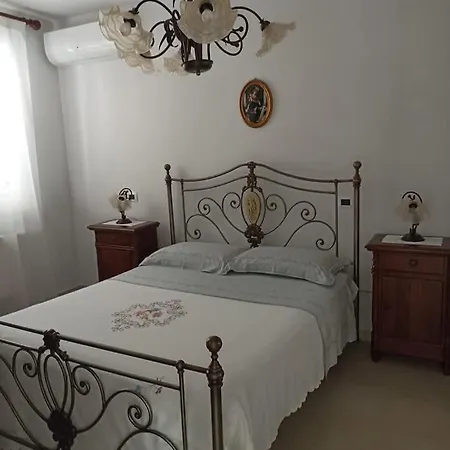 Nonna Rosa Bed & Breakfast 3*